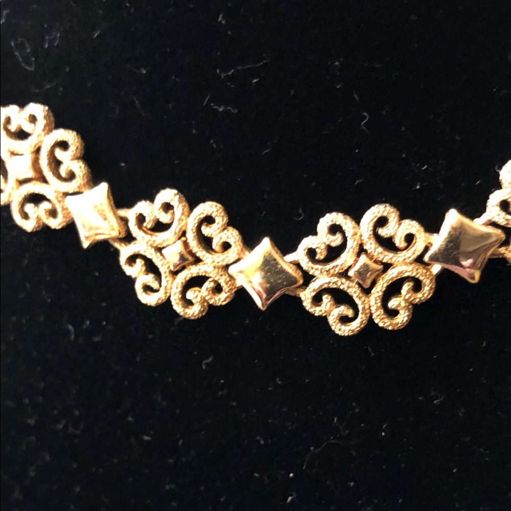 Elegant Gold Necklace for Women